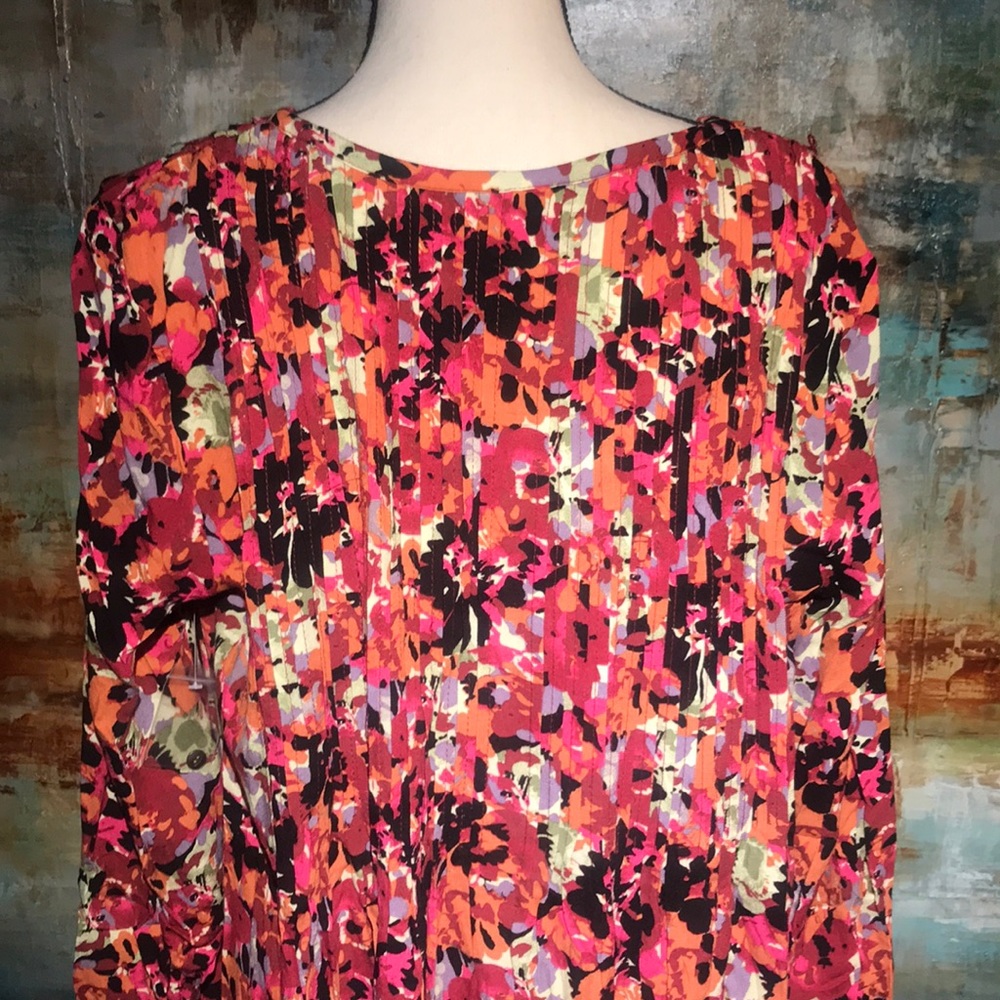 SAHALIE Pleat Dress - Picture 6 of 6